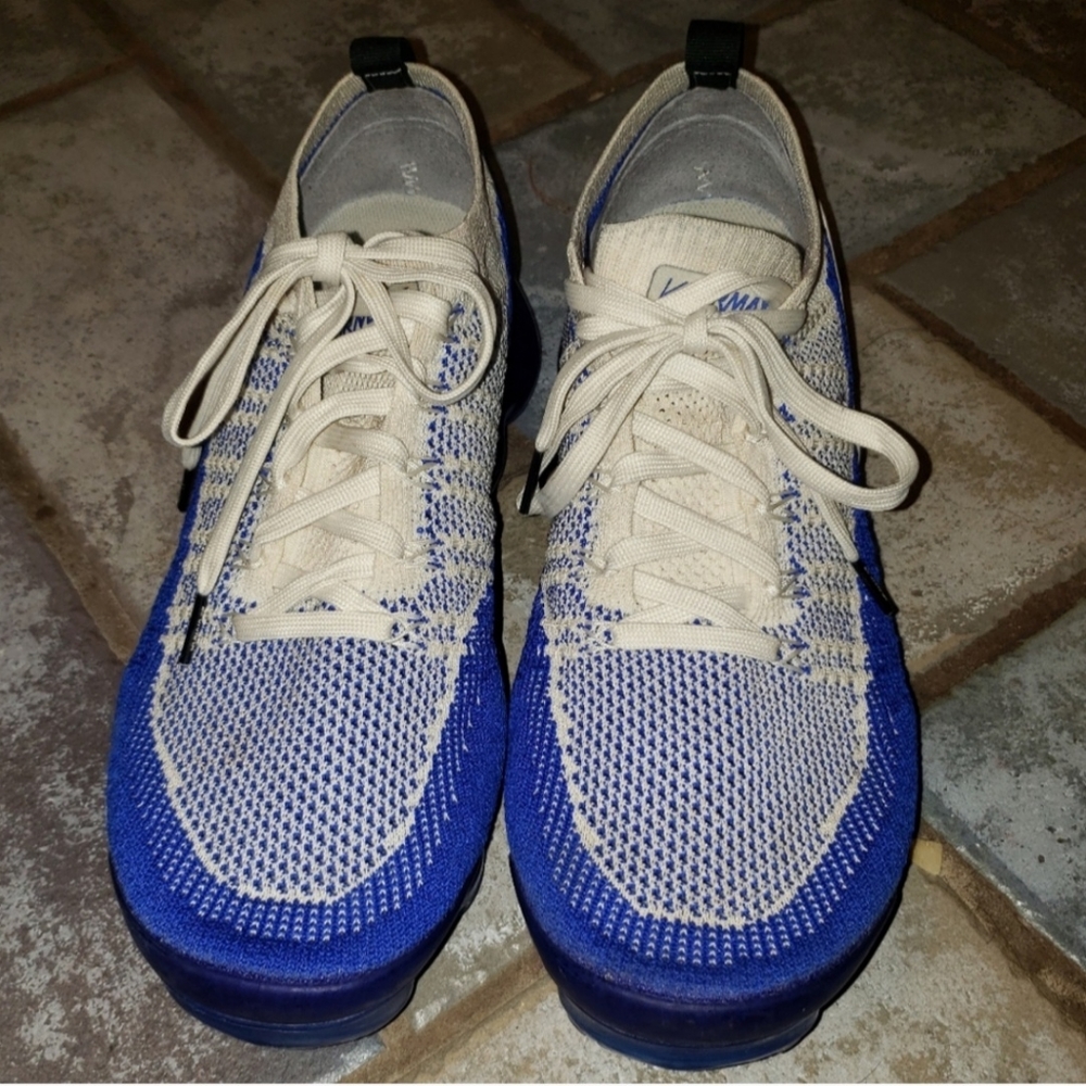 Nike Vapormax 2 Flyknit athletic shoes
